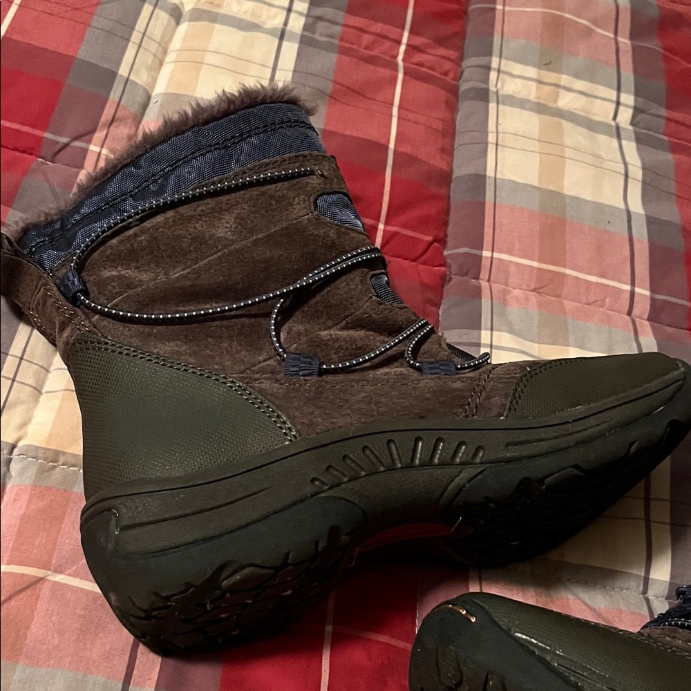 Rusty Dark Brown and Black Winter Boots